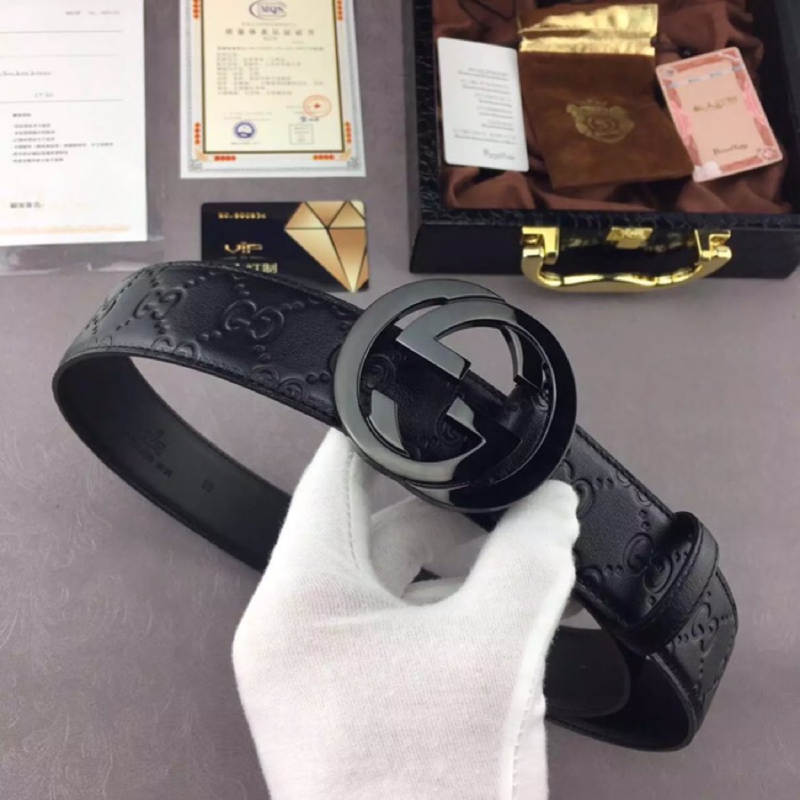 P100 古驰 男士腰带 配全套包装礼盒 🎁 原单头层牛皮压花面，内衬头层牛皮树膏磨砂底，配全套包装 原产皮料定制，专柜宽度4.0cm /