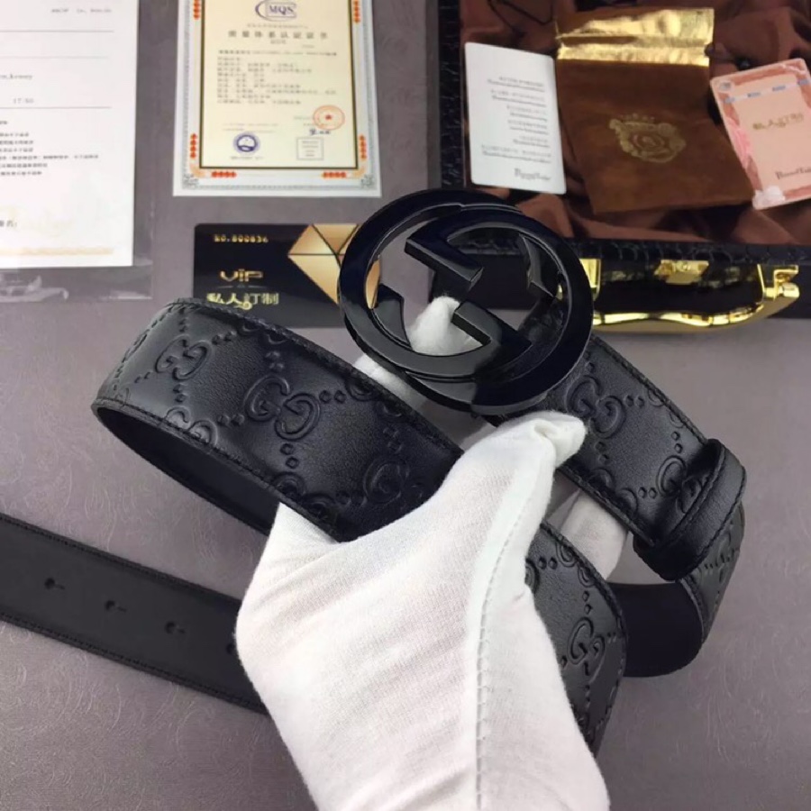 P100 古驰 男士腰带 配全套包装礼盒 🎁 原单头层牛皮压花面，内衬头层牛皮树膏磨砂底，配全套包装 原产皮料定制，专柜宽度4.0cm /