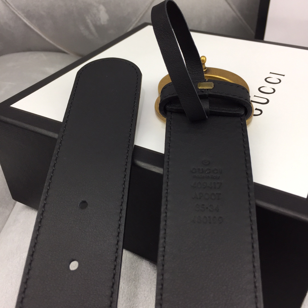 p110 ：配送专柜全套礼盒包装🎁。G 经典原单配以标志双 G 带扣。宽度:2.0cm/3.0cm/3.5cm/4.0cm手感，修长真皮腰带采用原厂小牛皮精致而成。柔软 品质保证 无忧售后 /