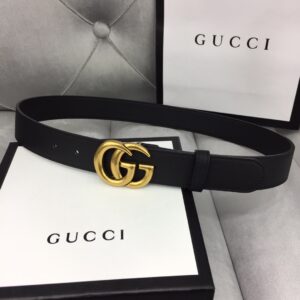 p110 ：配送专柜全套礼盒包装🎁。G 经典原单配以标志双 G 带扣。宽度:2.0cm/3.0cm/3.5cm/4.0cm手感，修长真皮腰带采用原厂小牛皮精致而成。柔软 品质保证 无忧售后 /