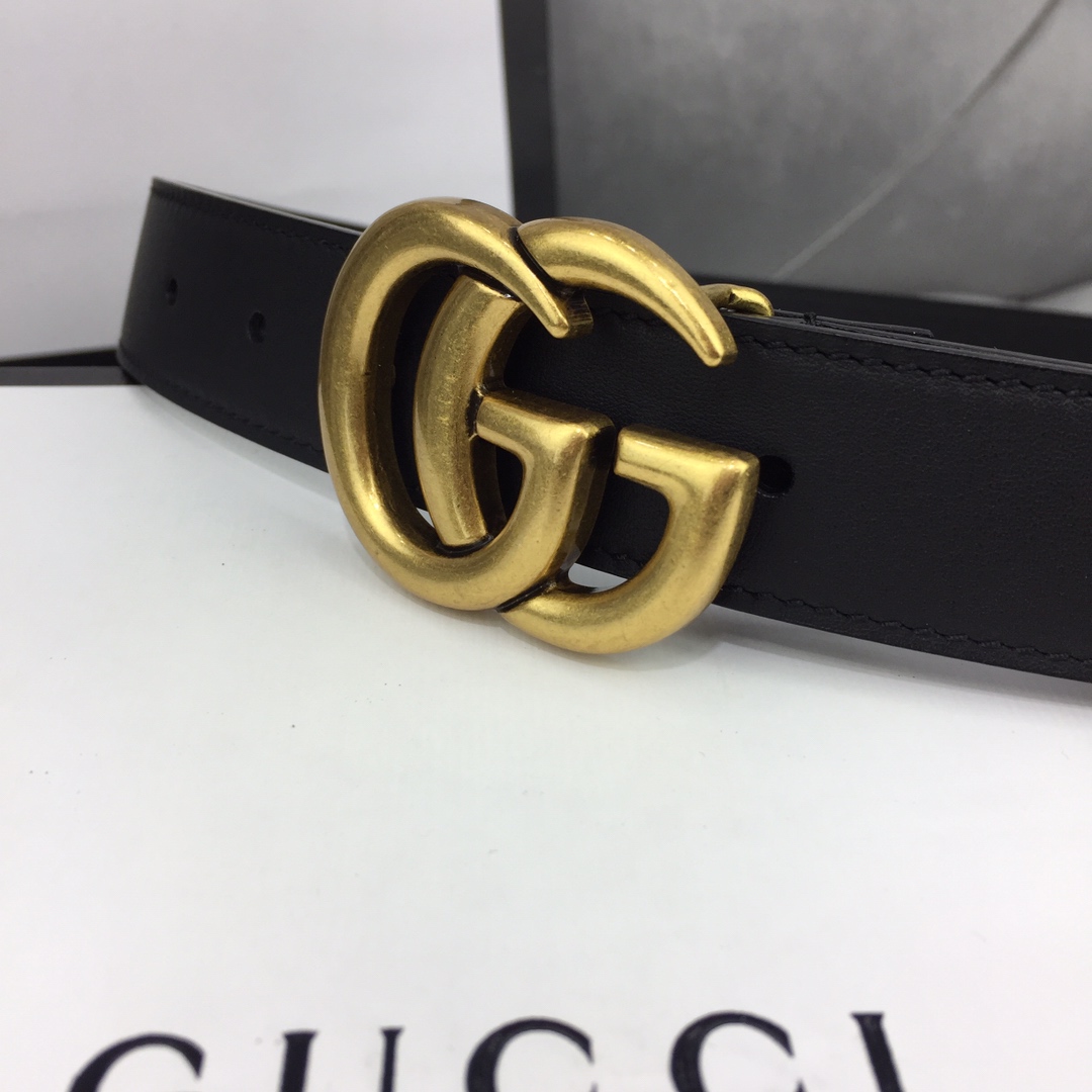 p110 ：配送专柜全套礼盒包装🎁。G 经典原单配以标志双 G 带扣。宽度:2.0cm/3.0cm/3.5cm/4.0cm手感，修长真皮腰带采用原厂小牛皮精致而成。柔软 品质保证 无忧售后 /
