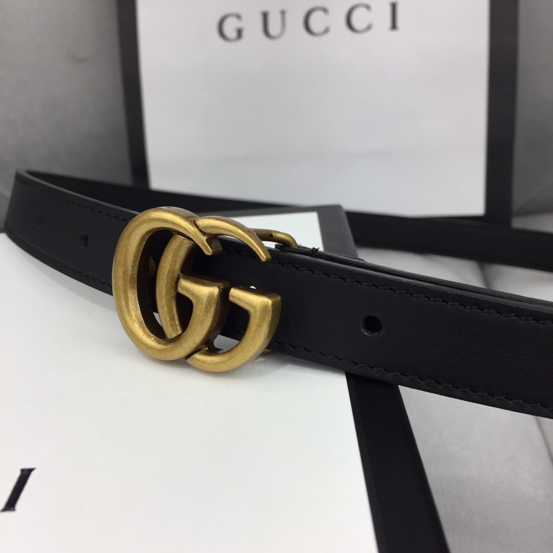 p110 ：配送专柜全套礼盒包装🎁。G 经典原单配以标志双 G 带扣。宽度:2.0cm/3.0cm/3.5cm/4.0cm手感，修长真皮腰带采用原厂小牛皮精致而成。柔软 品质保证 无忧售后 /