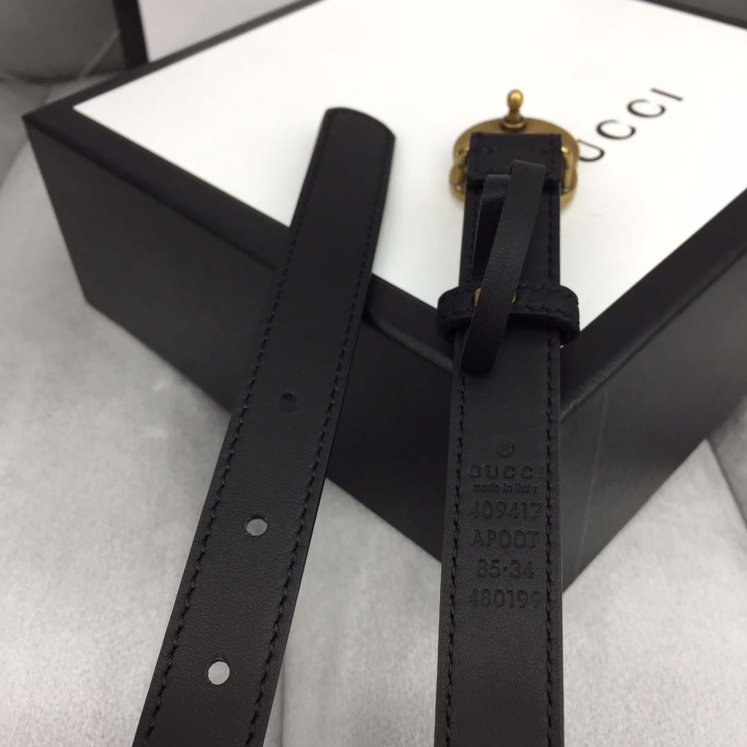 p110 ：配送专柜全套礼盒包装🎁。G 经典原单配以标志双 G 带扣。宽度:2.0cm/3.0cm/3.5cm/4.0cm手感，修长真皮腰带采用原厂小牛皮精致而成。柔软 品质保证 无忧售后 /