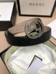 P100 ：配送专柜全套礼盒包装🎁。古驰：原单头层牛皮压G面.内衬头层牛皮磨砂底，搭配原单扣，原产皮料定制，专柜宽度 /