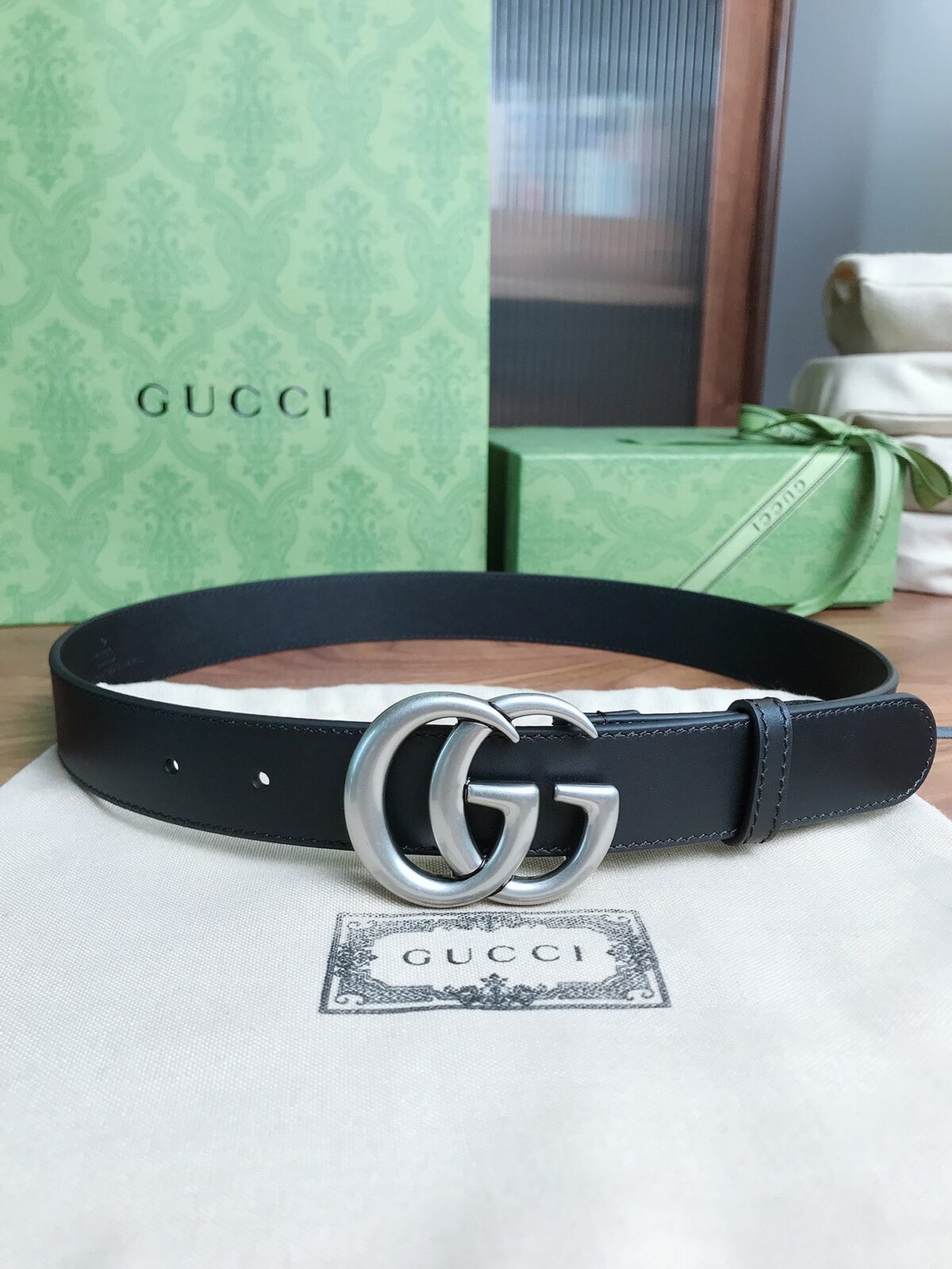 P110（配全套包装盒）獨家實拍 guccl 原單水貨 原版五金 皮帶系列出貨了，海外原單貨，正品尺寸，原版走线 3.8mm與正品零距離接觸，手工縫線完美工藝 🌹🌹看獨家正品細節 /