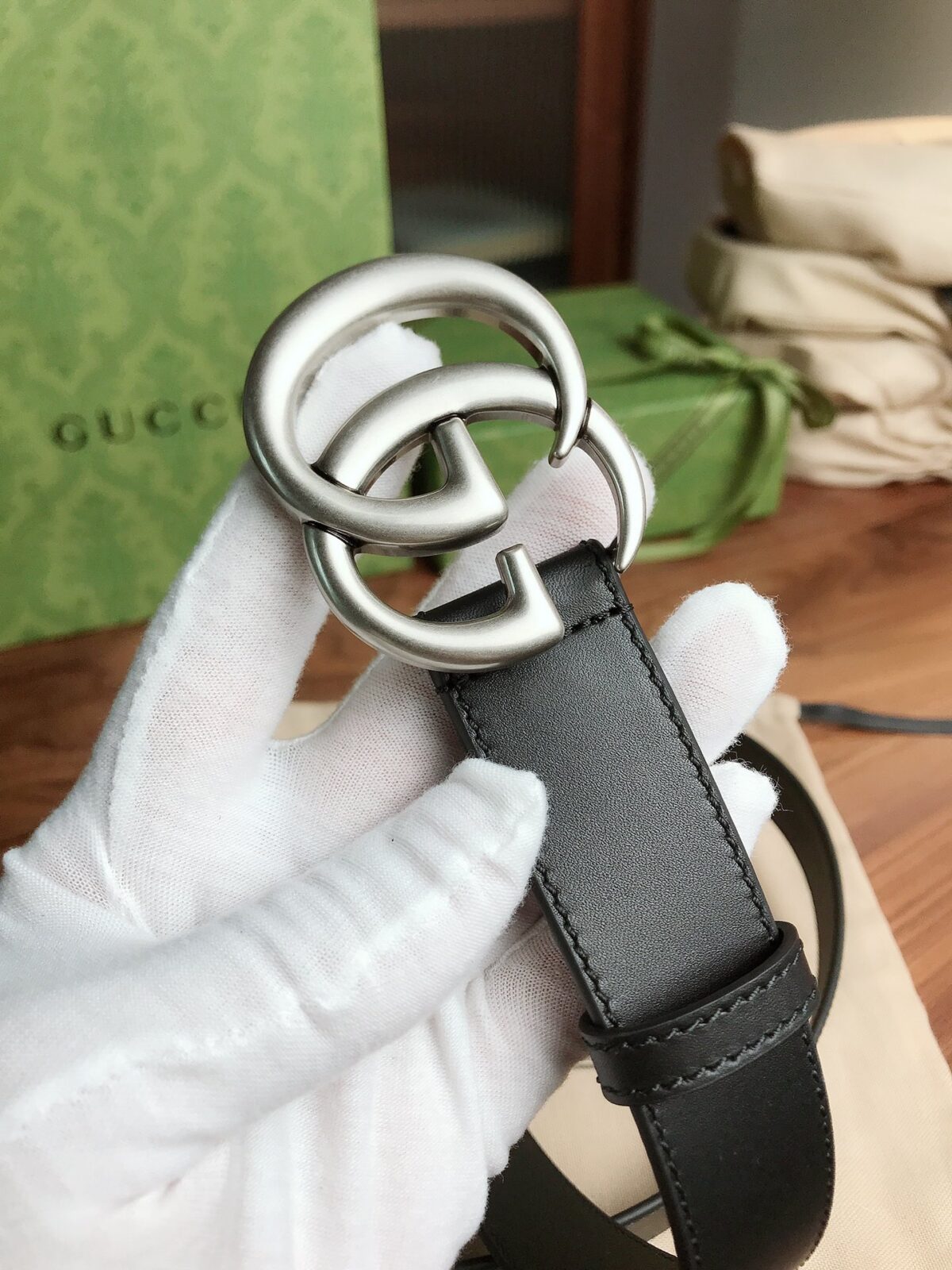 P110（配全套包装盒）獨家實拍 guccl 原單水貨 原版五金 皮帶系列出貨了，海外原單貨，正品尺寸，原版走线 3.8mm與正品零距離接觸，手工縫線完美工藝 🌹🌹看獨家正品細節 /