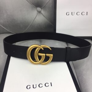 p110 ：配送专柜全套礼盒包装🎁。G 经典原单配以标志双 G 带扣。宽度:2.0cm/3.0cm/3.5cm/4.0cm手感，修长真皮腰带采用原厂小牛皮精致而成。柔软 品质保证 无忧售后 /