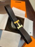 Hermes/爱马仕经典H拉丝金色/钯扣，进口togo皮小牛皮内衬，欣赏享用完美的设计和优质的皮料精细工艺，不容错过的产品。