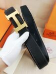 P100 ：配全套包装盒 爱马仕  实景拍摄 高端品质 采用双面头层牛皮荔枝纹，搭配原单五金纯钢扣头，完美的车线、油边，顶级做工， 精美的设计，华丽的外观 休闲百搭。 /