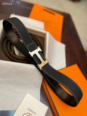 weigou_261148_0_63a3db2611 Hermes/爱马仕经典H拉丝金色/钯扣,进口togo皮小牛皮内衬,欣赏享用完美的设计和优质的皮料精细工艺,不容错过的产品。