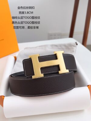 p120爱马仕 原单货品，宽度3.8cm 双面头层togo荔枝纹，柔软皮料。 双面可用，精细做工，品质好货。 扣头：不锈钢扣（金色 银色） 码数：100-125cm 包装：全套包装