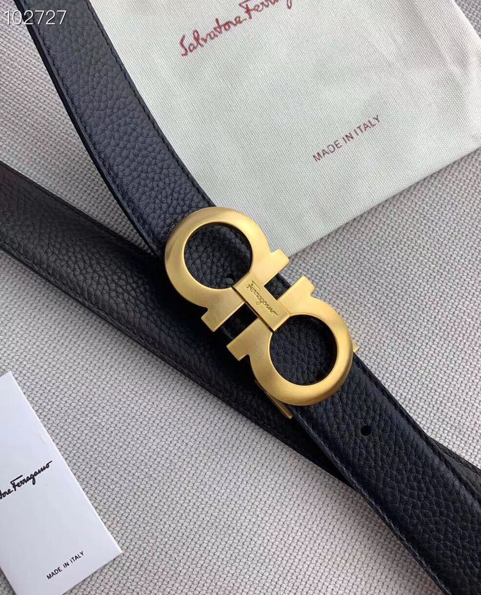 P120 ：配送专柜全套礼盒包装🎁。菲拉格慕 35mm！海外代工厂出货，采用双面自然甩头层牛皮，风格现代，为日常造型增姿添彩，达到修身效果，区别一般市场货。高端大气