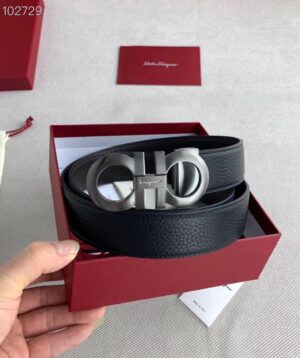 P120 ：配送专柜全套礼盒包装🎁。菲拉格慕 35mm！海外代工厂出货，采用双面自然甩头层牛皮，风格现代，为日常造型增姿添彩，达到修身效果，区别一般市场货。高端大气