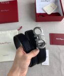 P120 ：配送专柜全套礼盒包装🎁。菲拉格慕 35mm！海外代工厂出货，采用双面自然甩头层牛皮，风格现代，为日常造型增姿添彩，达到修身效果，区别一般市场货。高端大气