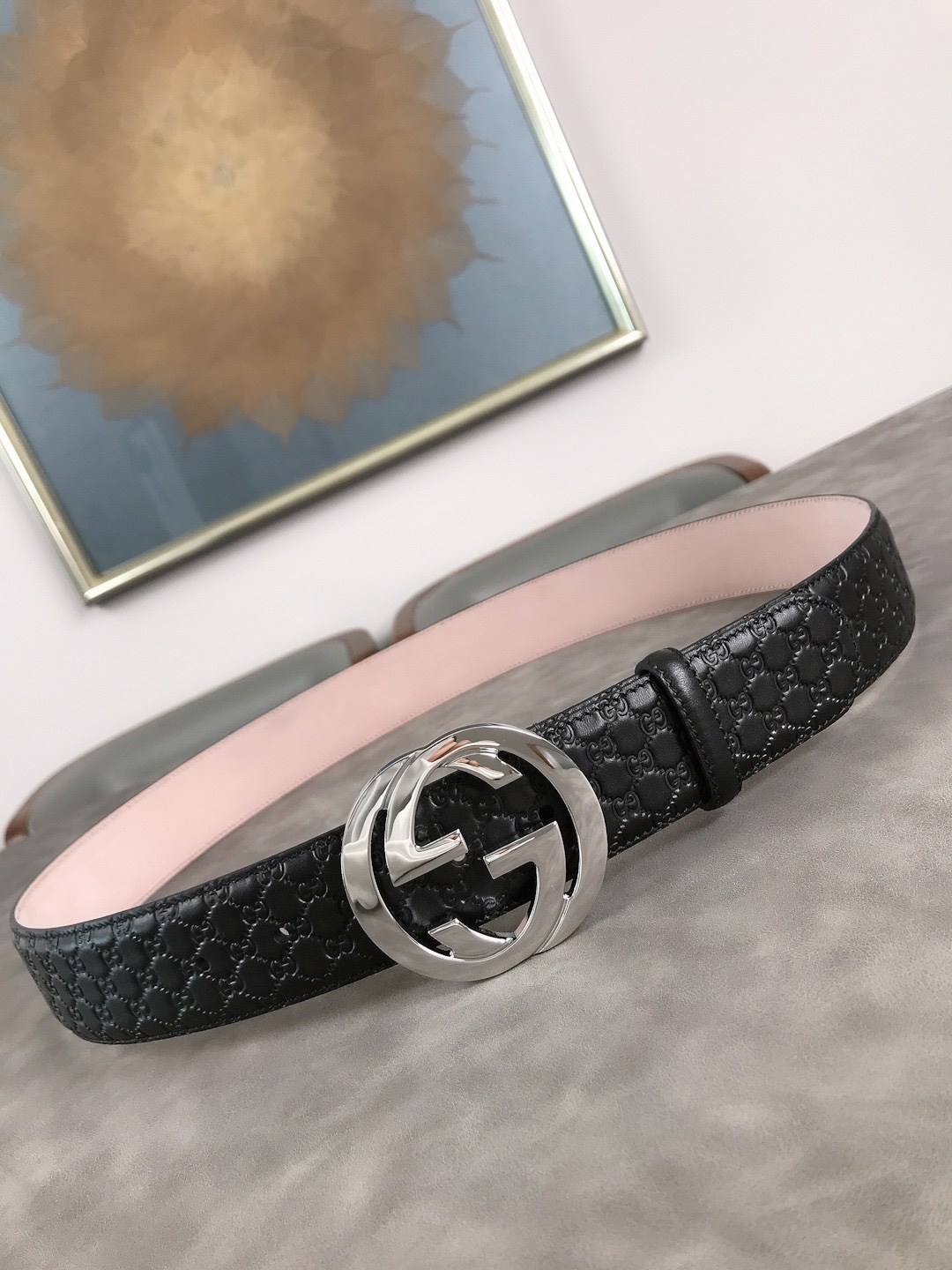 品名：爱玛仕.Her..mes✈️原单p120 🎁型号：认准如图专柜包装，赠送打孔器 🎁材料：🐂百分百头层牛皮皮带，24k纯钢扣🌈保证真皮。专柜同等质量， 送人自用首选✈️ 🎁包装： 请认准如图专柜包装，发票齐全，宽度3.8mm