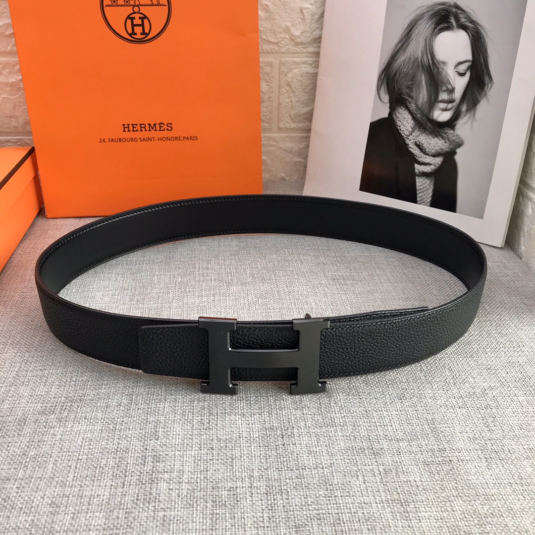 品名：爱马仕...✈️原单P120 🎁材料：🐂百分百头层牛皮，保证真皮。24k纯钢扣🌈双面可用✨专柜同等质量， 送人自用首选✈️ 🎁包装： 请认准如图专柜包装，赠送打孔器，银联发票，宽度3.8mm /