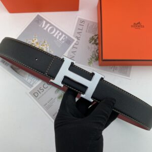 Hermes爱马仕 男士双面皮腰带38mm 双面进口花纹皮压制。可双面使用 专柜走线 搭配新款扣。 /