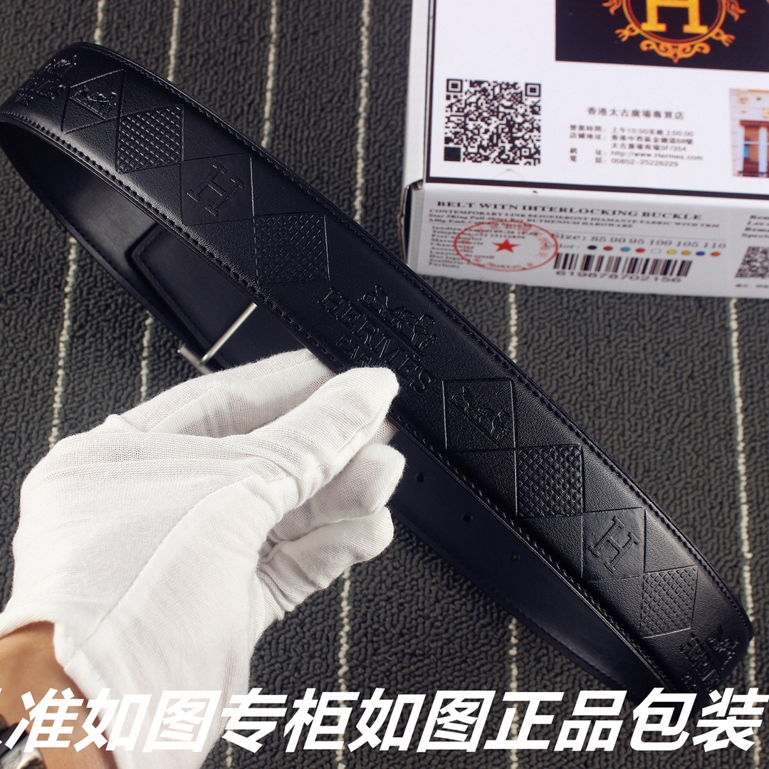默认列表微信朋友圈动态商城三列图集