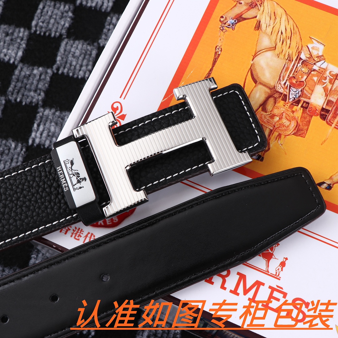 默认列表微信朋友圈动态商城三列图集
