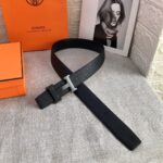 P120 ：配送专柜全套礼盒包装🎁。爱马仕男款精品 精致荔枝纹➕原版皮底，双面头层牛皮 &原版纯钢特色扣，双头尾设计，彰显独特风格，双色可双面使用 宽度：38毫米 /
