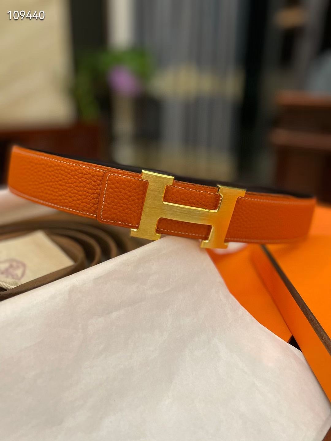 Hermes/爱马仕经典H拉丝金色/钯扣，进口togo皮小牛皮内衬，欣赏享用完美的设计和优质的皮料精细工艺，不容错过的产品。