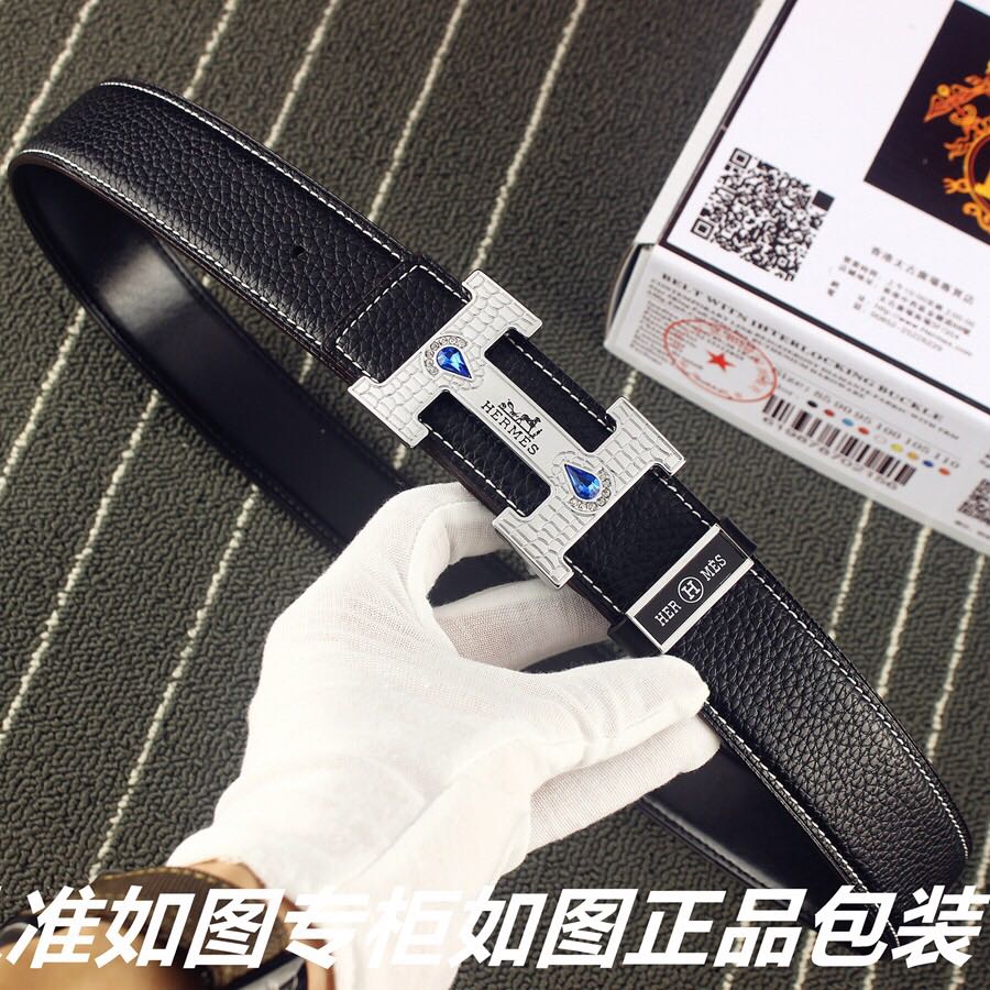 默认列表微信朋友圈动态商城三列图集