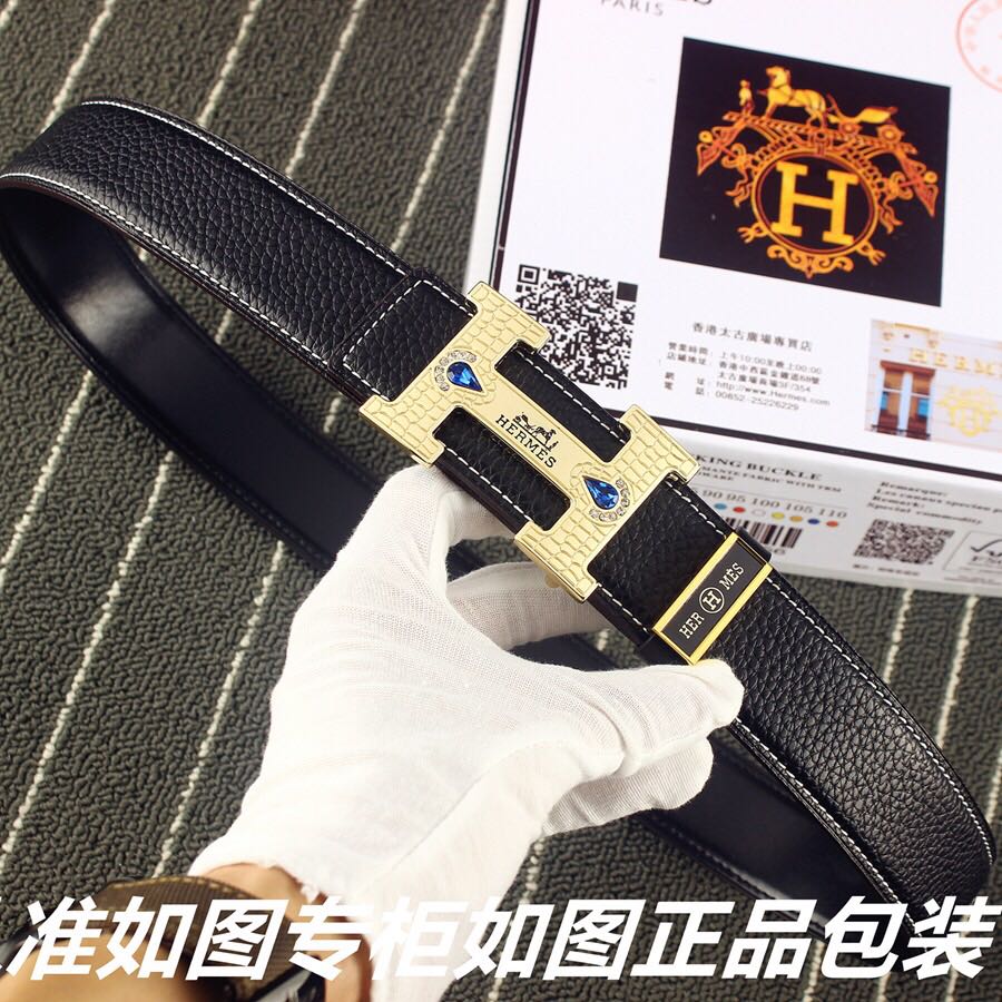 默认列表微信朋友圈动态商城三列图集