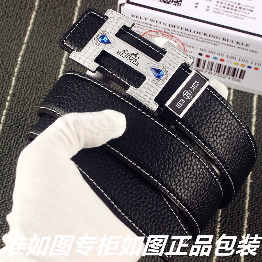 默认列表微信朋友圈动态商城三列图集
