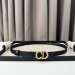 Dior 24早春新款 C D搭扣黄铜腰带扣，小牛皮腰带 经典永存 2.0cm /