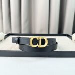 Dior 24早春新款 C D搭扣黄铜腰带扣，小牛皮腰带 经典永存 2.0cm /