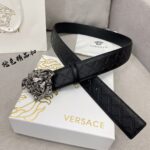 Versace 原单腰带，进口原版头层牛皮，搭配经典美人头真空电镀五金，宽度3.8cm 配全套包装礼盒🎁 /