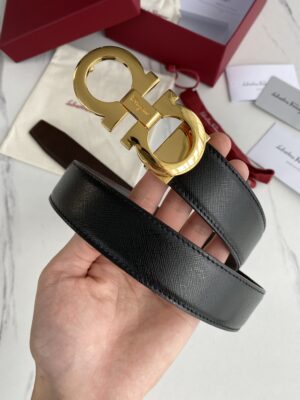 P120 配全套包装盒 Ferragamo菲拉格慕永恒不变的经典时尚精品。实用性和款式并重；自戴送礼佳品；易搭配各类服饰[酷][酷][酷] /