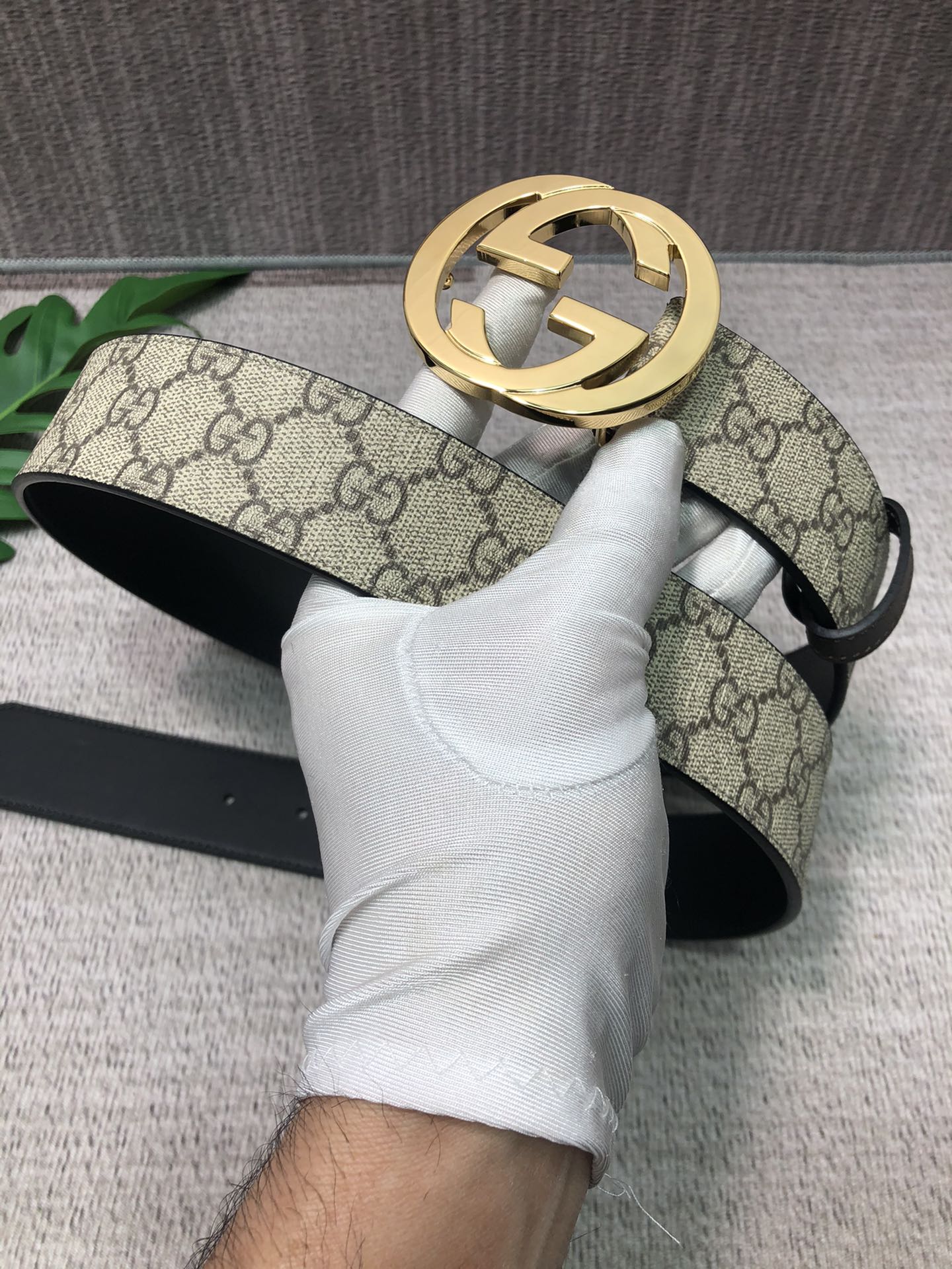 weigou_271458_0_61282968d9 P120 男款 配全套包装礼盒🎁 古驰:原单面料,内衬进口牛皮底.搭配原单扣,原单皮料定制,专柜宽度 /