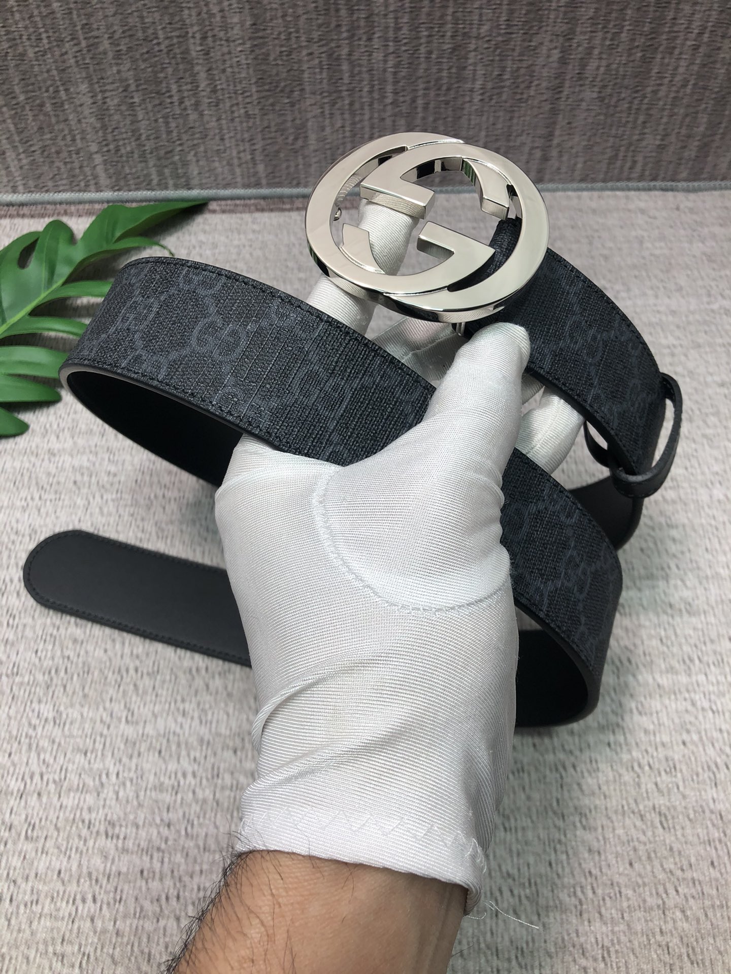 weigou_271474_0_695bba936c P120 男款 配全套包装礼盒🎁 古驰:原单面料,内衬进口牛皮底.搭配原单扣,原单皮料定制,专柜宽度 /