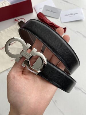 P120 配全套包装盒 Ferragamo菲拉格慕永恒不变的经典时尚精品。实用性和款式并重；自戴送礼佳品；易搭配各类服饰[酷][酷][酷] /