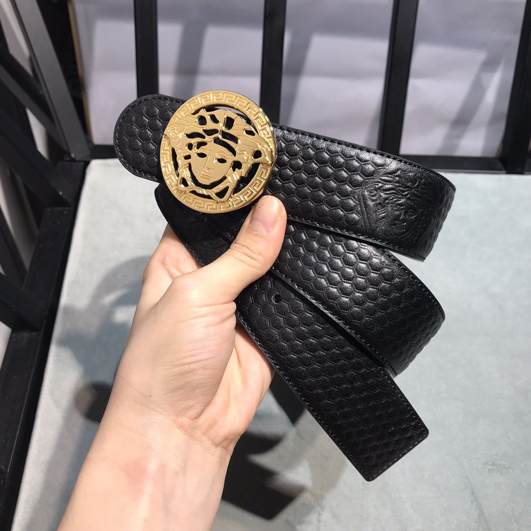 P120 范思哲、38mm专柜品质 官网同步 精美扣、牛皮🐂！手感极佳 上身效果棒 商务休闲 码数齐全配原版包装 /