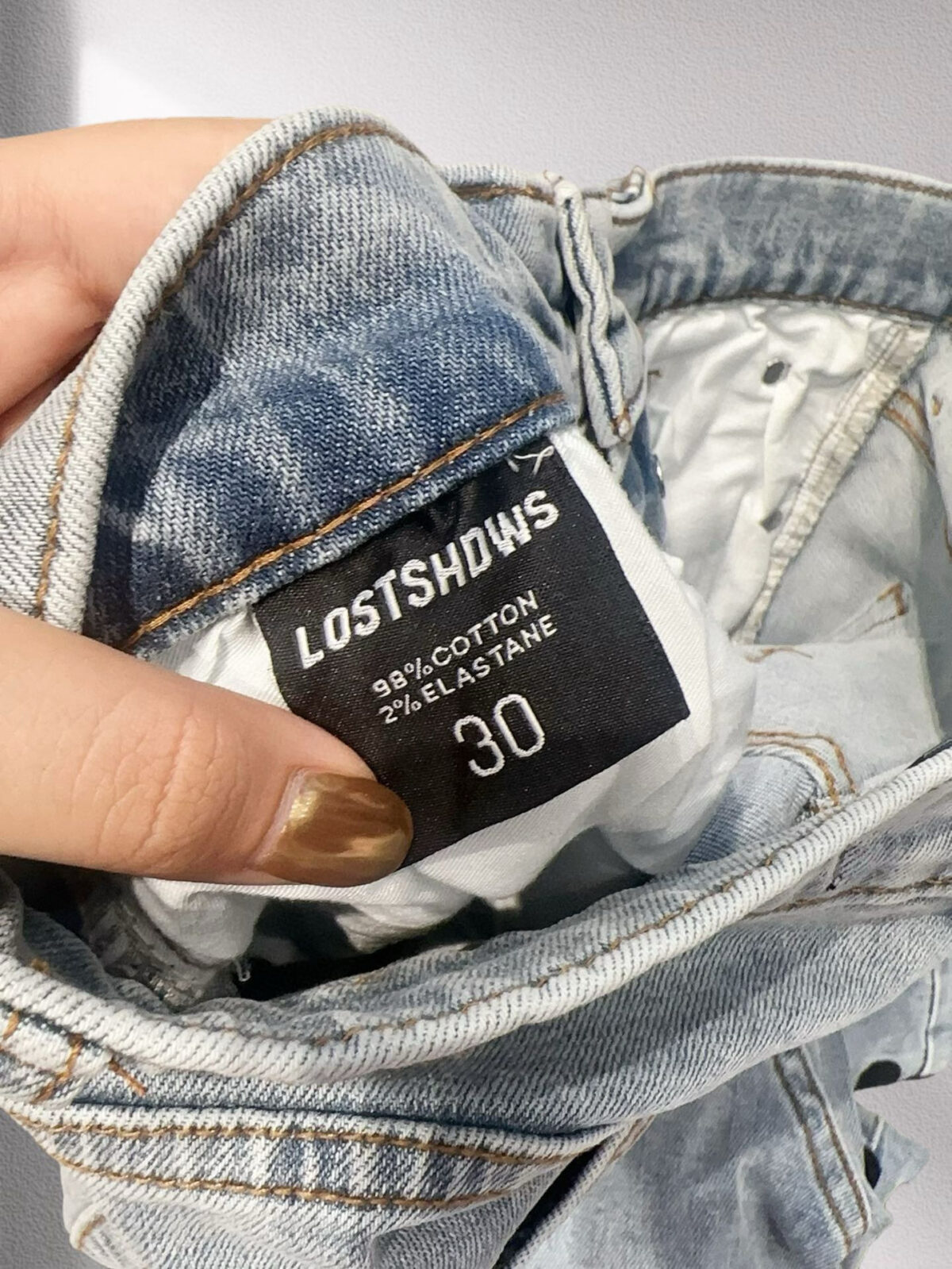 9990