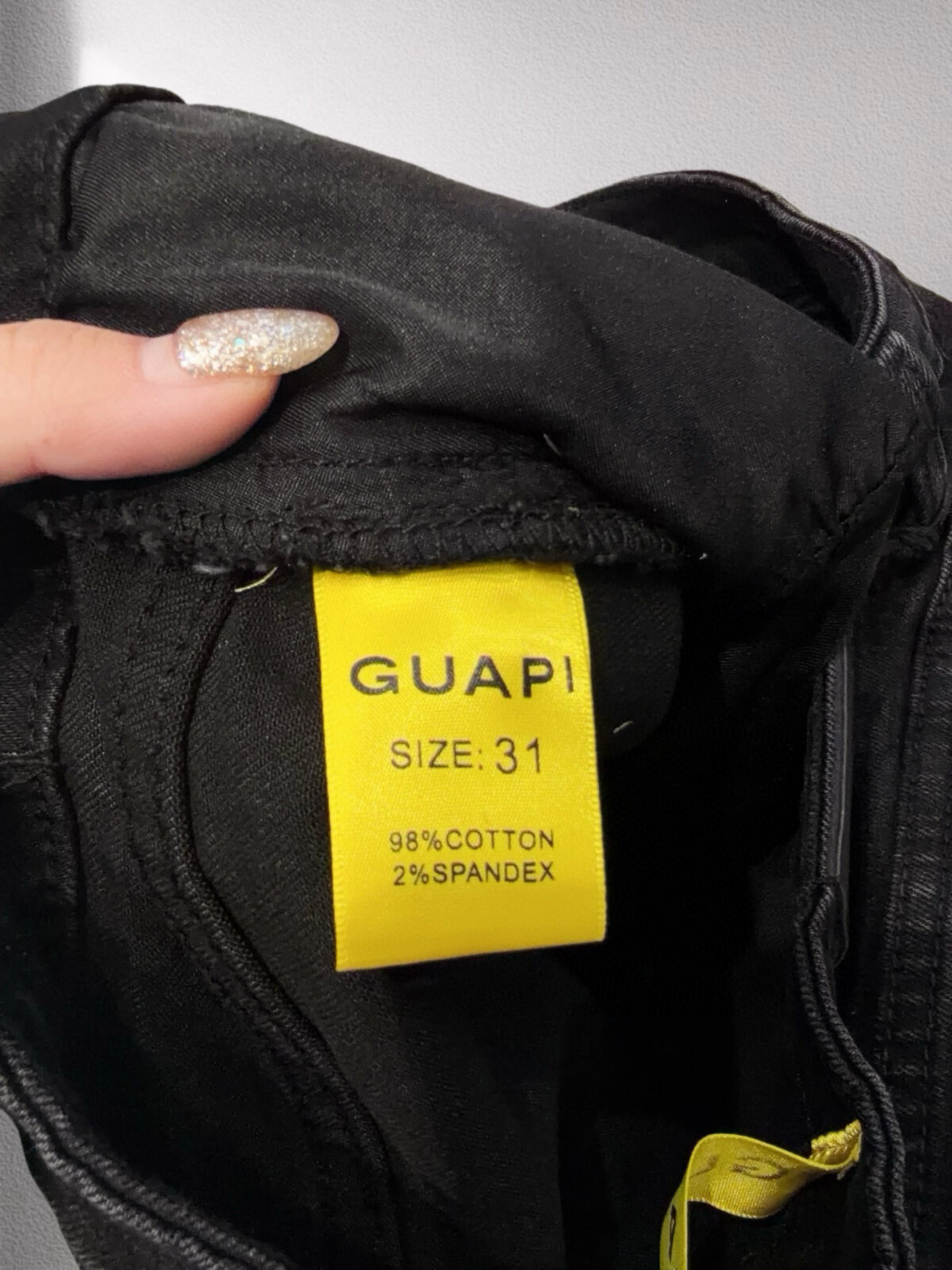 G8379