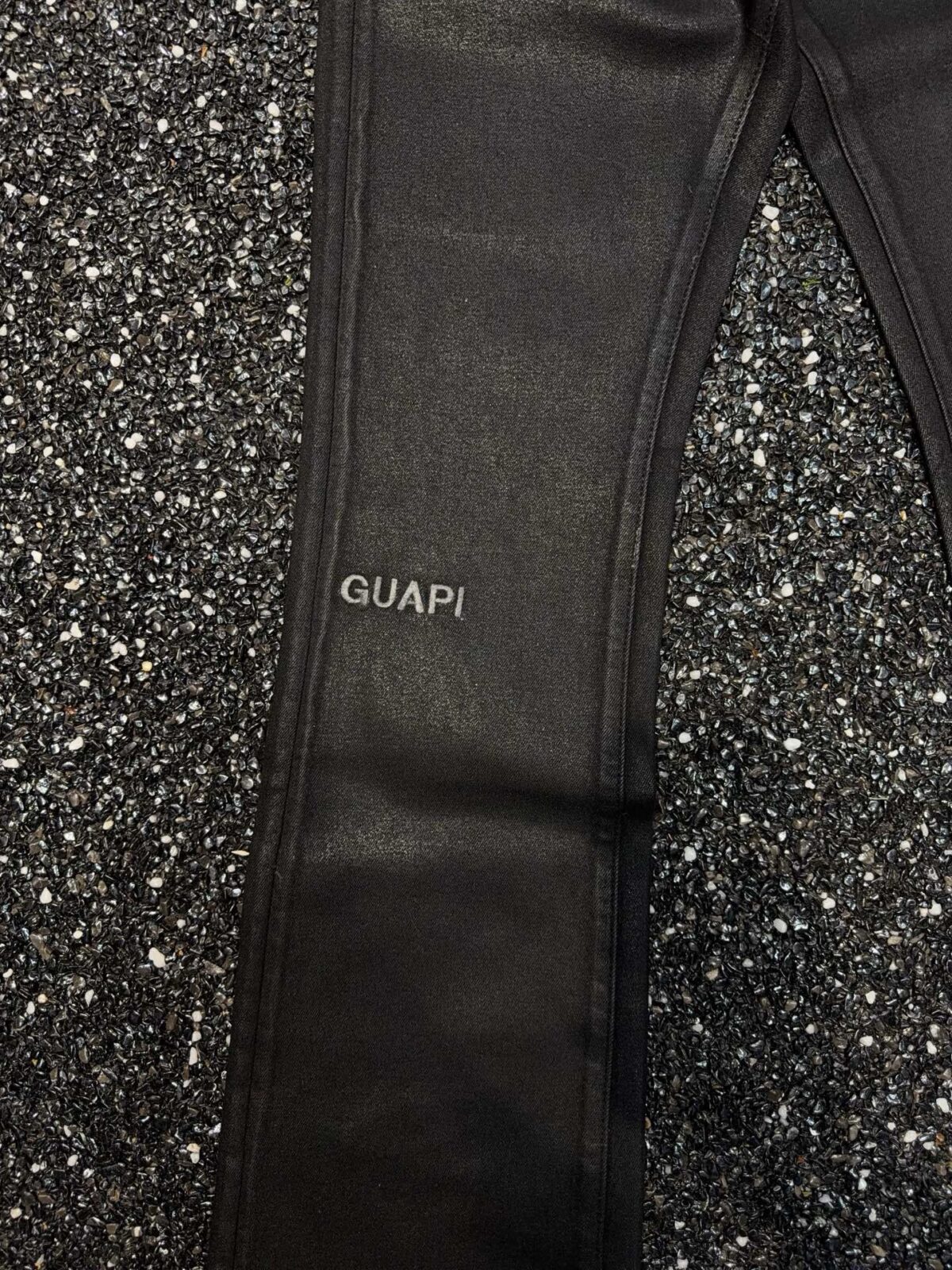 G8359