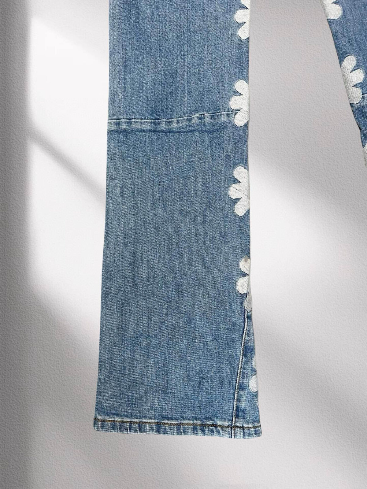 9993