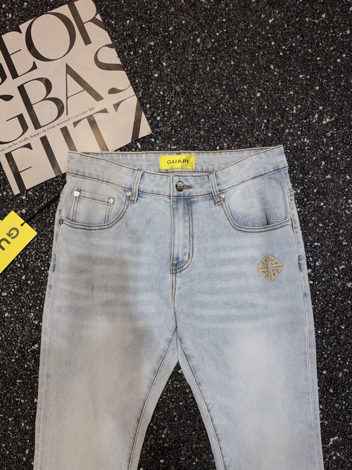 G8363