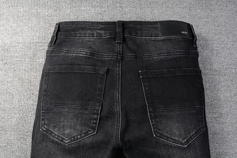 830