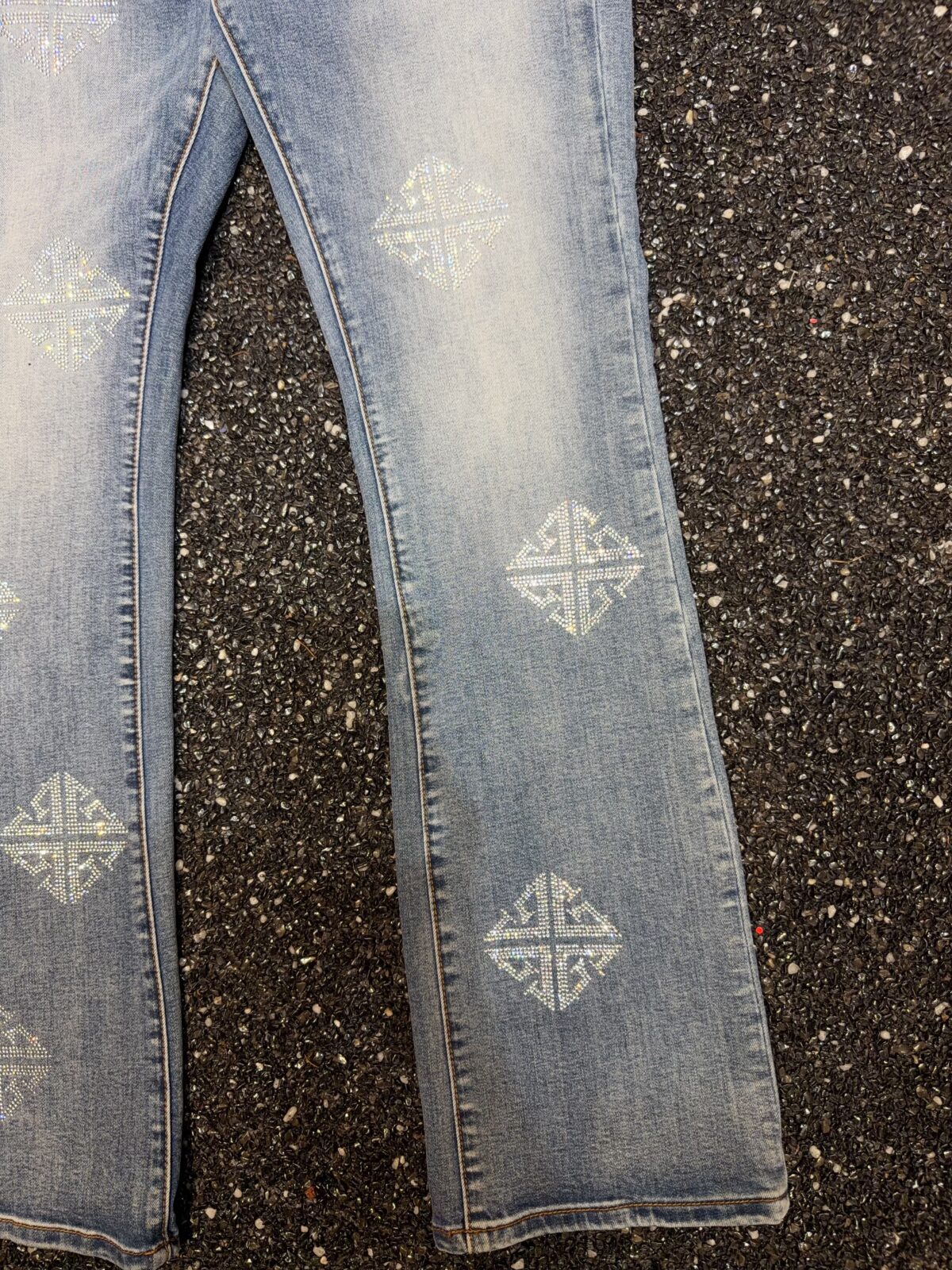 G8555