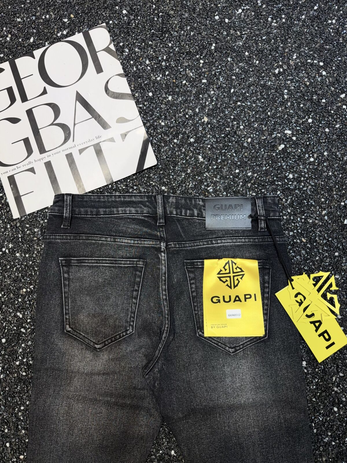 G8512