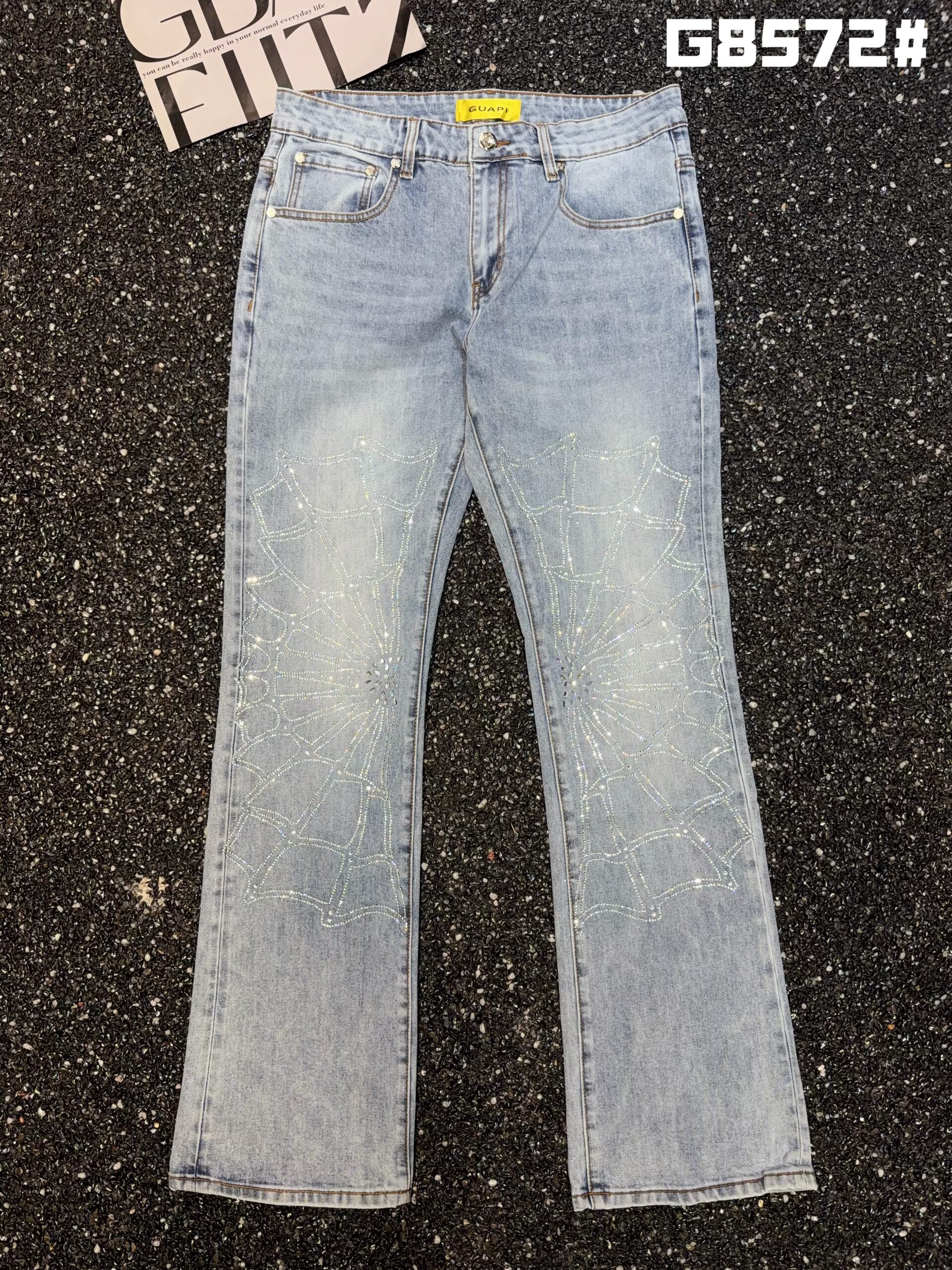 G8572