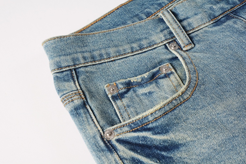 9076