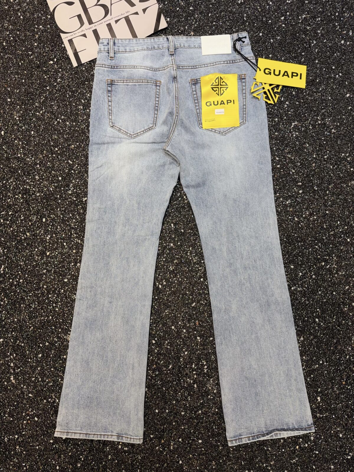 G8572