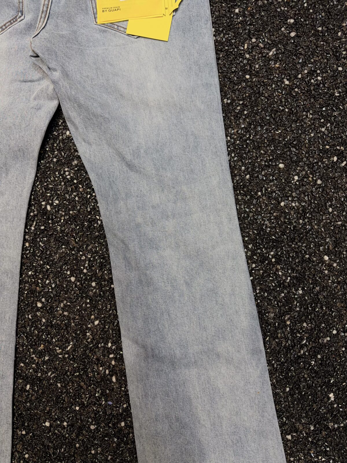 G8570