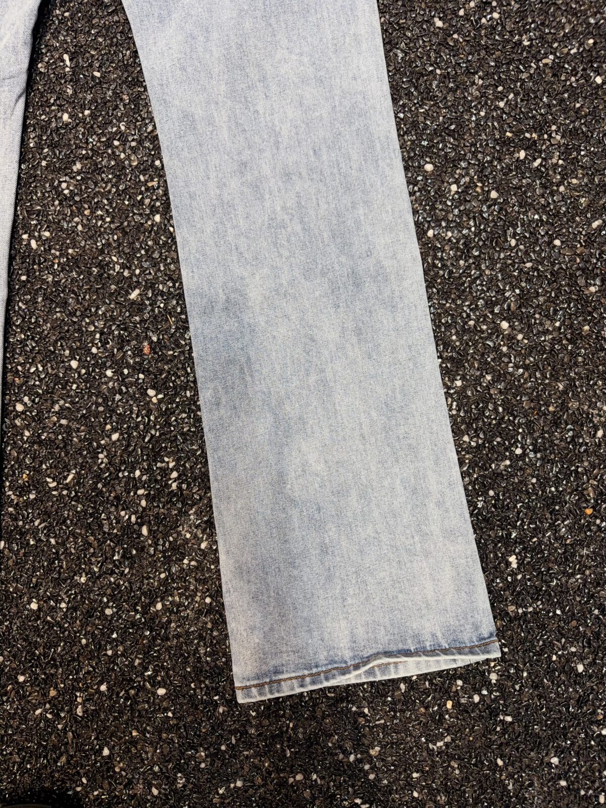 G8572
