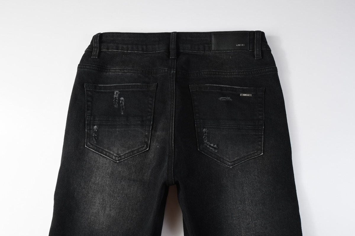 AM 8924